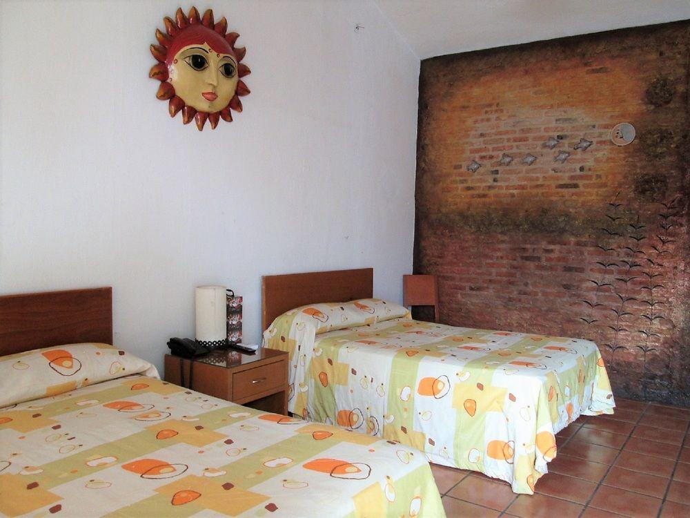 Hotel Arana Tonala Ngoại thất bức ảnh