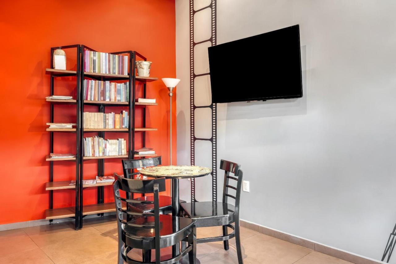 Hotel Arana Tonala Ngoại thất bức ảnh